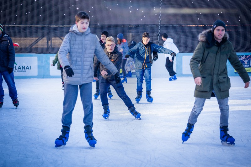 2019_12_11_Lehrlingssport_Eislaufen-11.jpg
