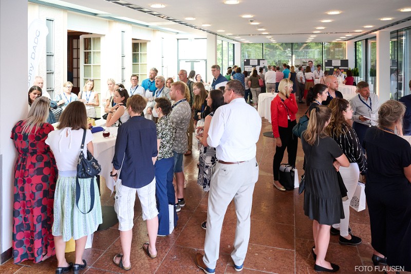 Besucherinnen und Besucher der BGF Summerlounge in Salzburg