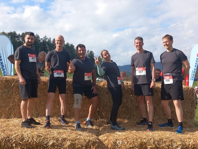 Mitarbeitende beim X-Trail Businesslauf